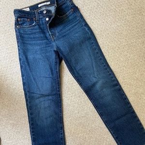 Levis Wedgie Straight Jean